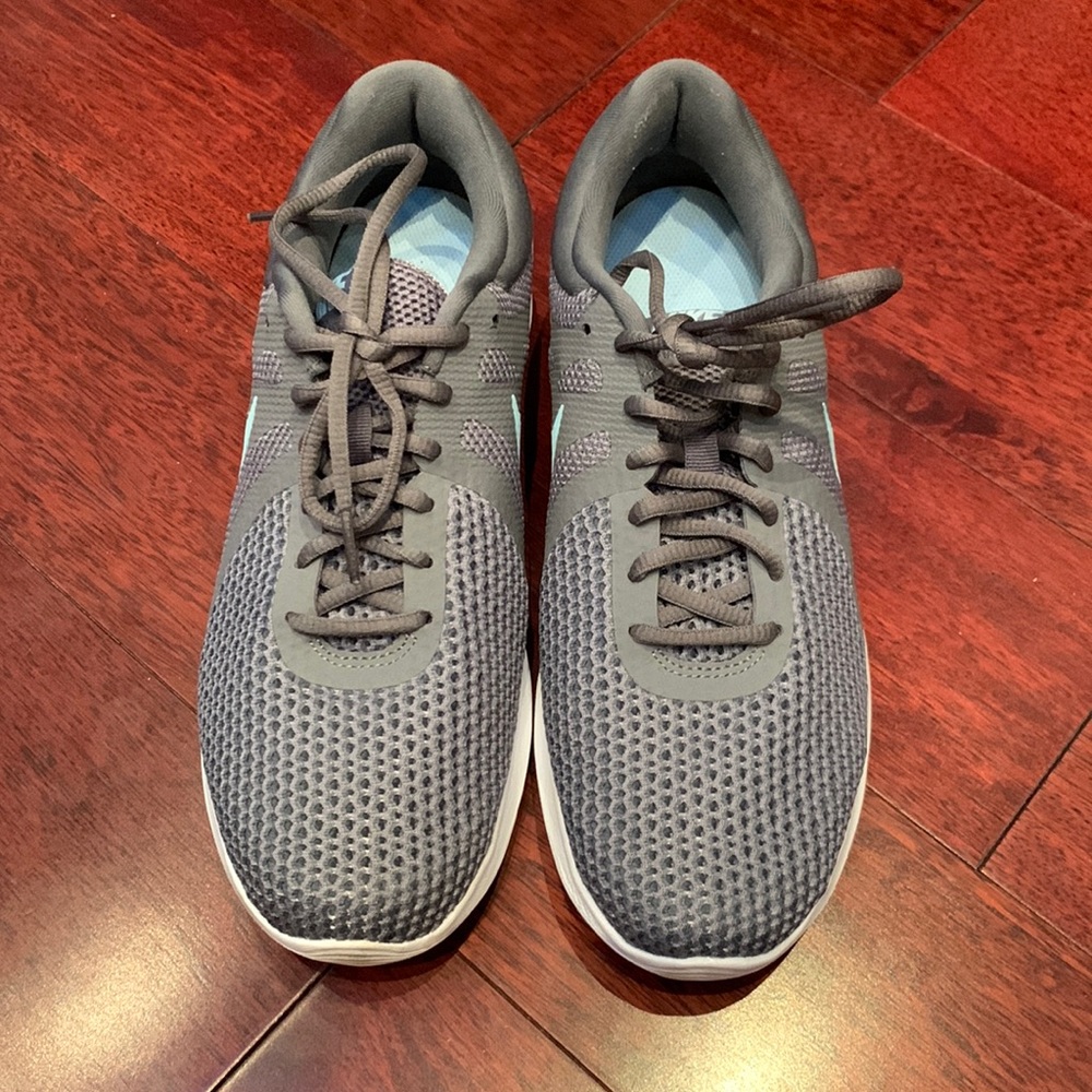 NWOB Nike Revolution 4 Women's Running Shoe